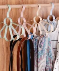 Flower Shape Scarf Hanger