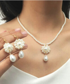 Pearl Neclace And Earing Set Jewelry